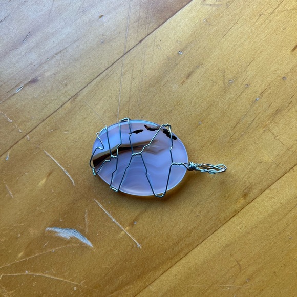 Yellowstone Montana Agate wire wrap pendant - Picture 10 of 13